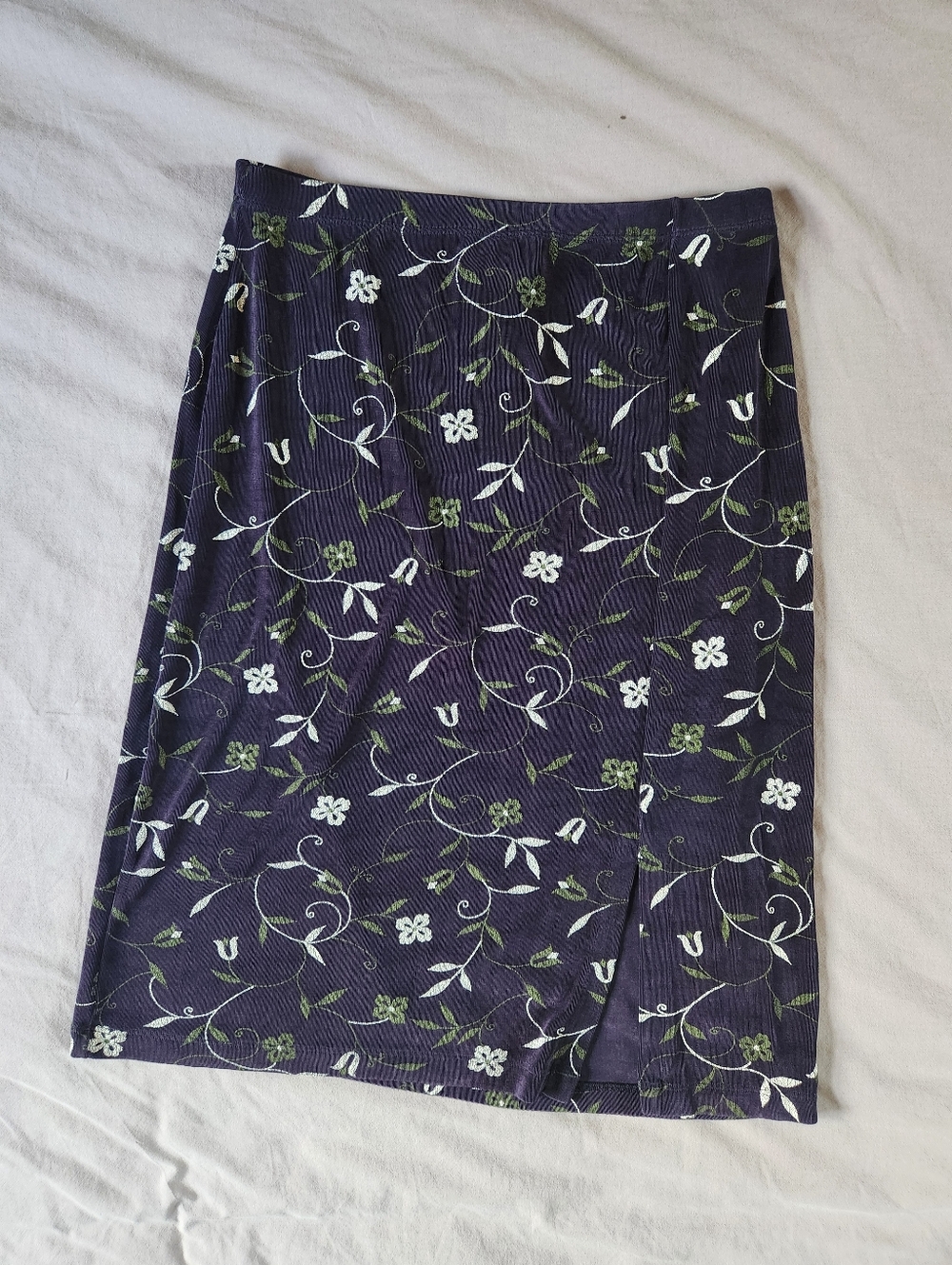 Kim & Company Vintage Floral Embroidered Midi Skirt - Size Medium